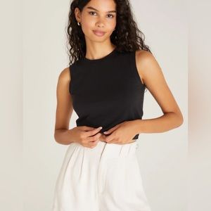 Z supply muscle tank cropped